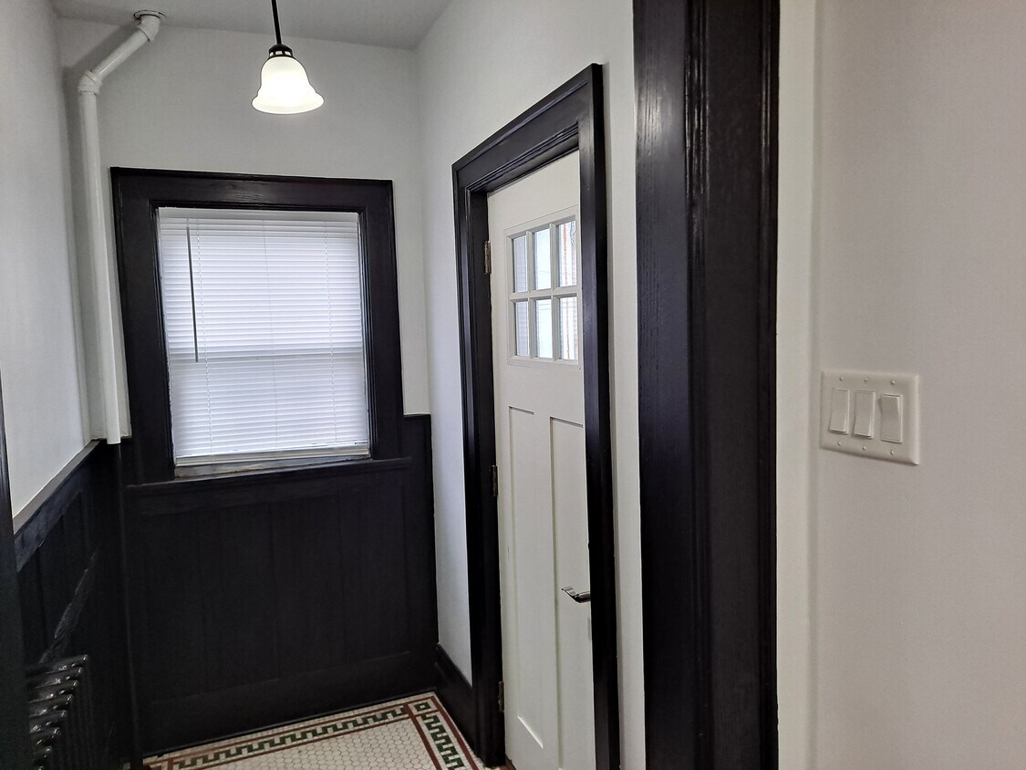 Front Entry Door - 1315 Mcbride St