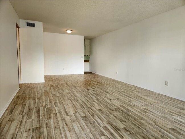 Building Photo - 2456 Ecuadorian Way