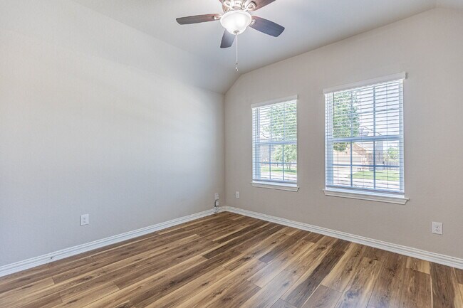 Foto del edificio - 2034 Carter Ln