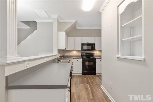 Building Photo - Golf Course Townhome