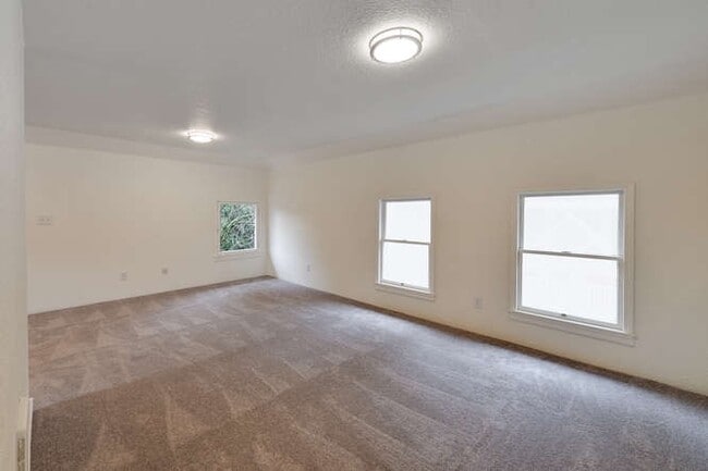 Building Photo - 624NW