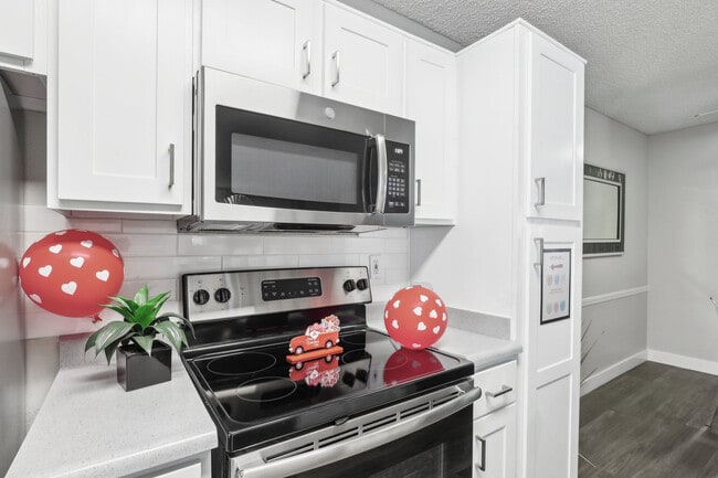 Building Photo - 23Twelve