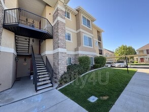 Building Photo - 1212 W 50 N