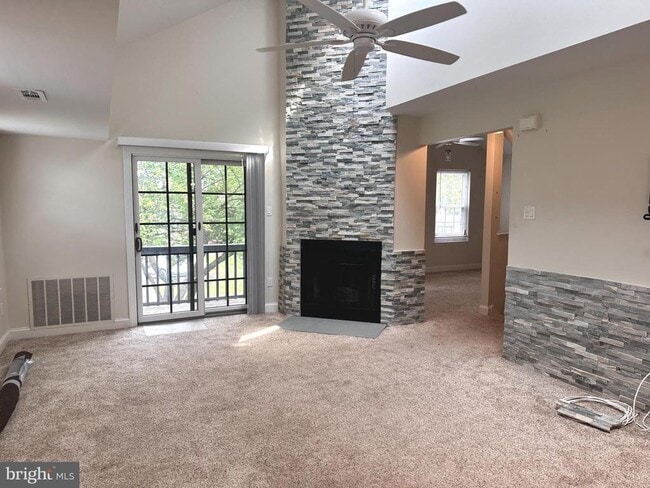 Building Photo - 292 Sassafrass Ct