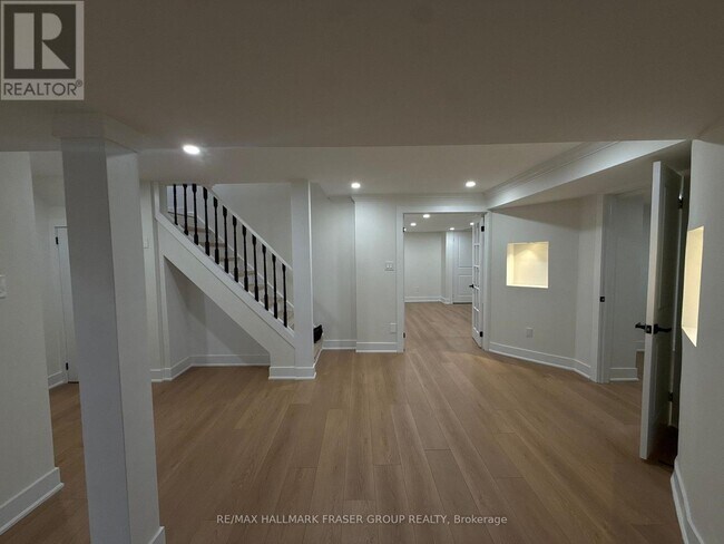 Building Photo - 176 Tormina Blvd