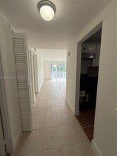 Building Photo - 15205 NE 6th Ave