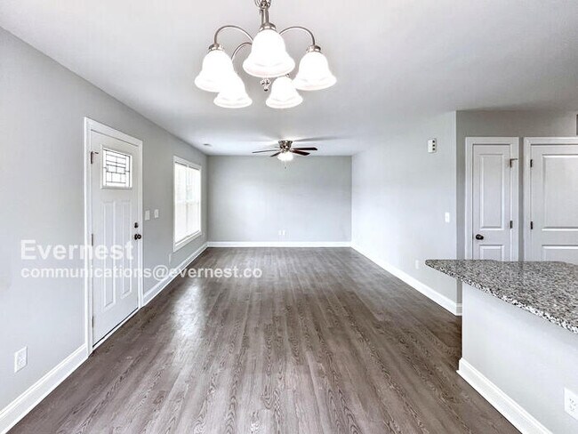 Building Photo - 503 Kimball St