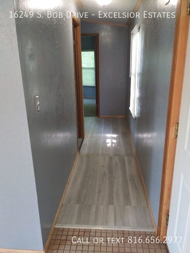 Building Photo - Mobile Home For Rent
