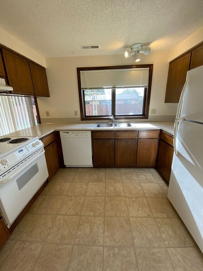 Foto del edificio - Spacious 3 bedroom 2 Bath Home in SE Corvallis