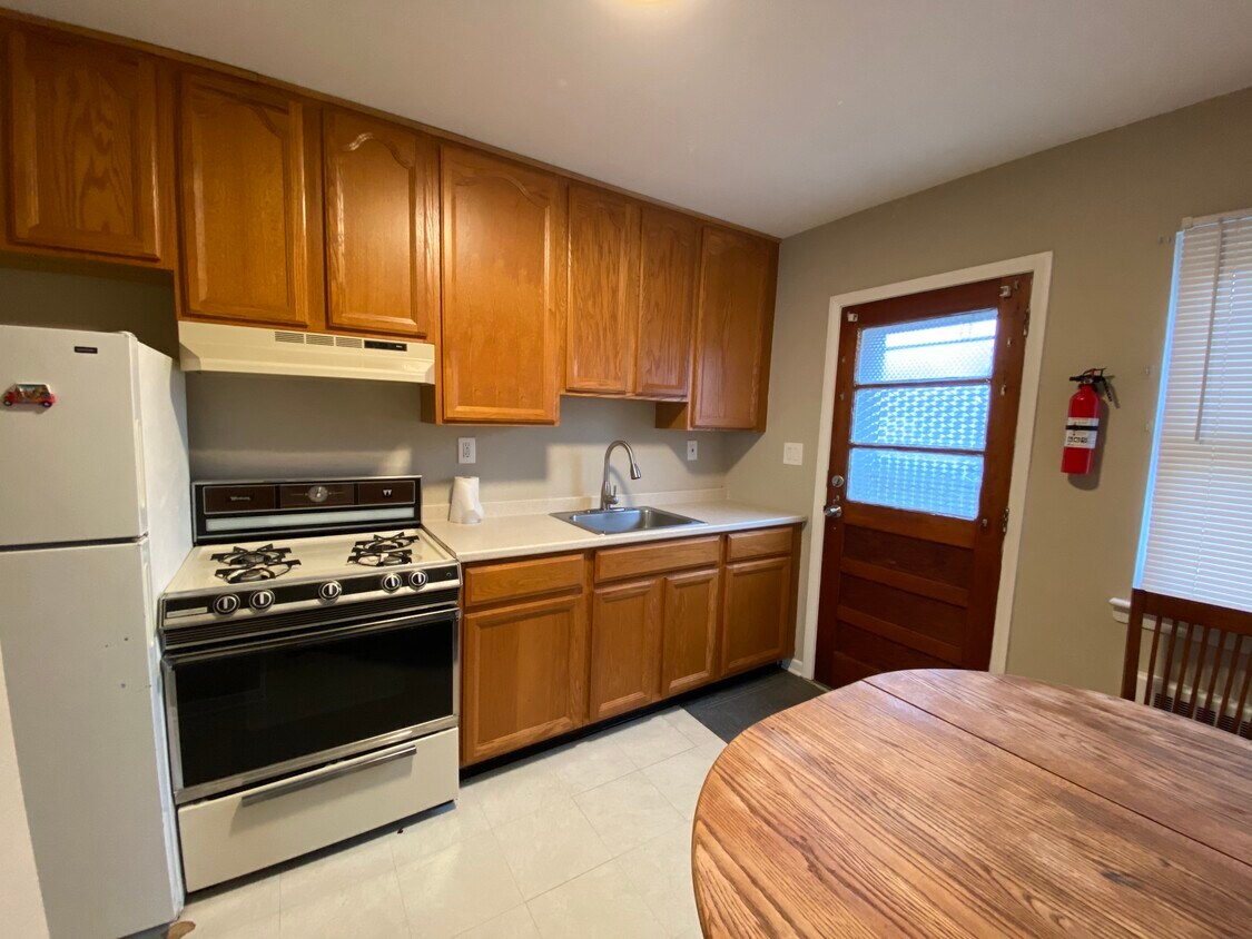 Kitchen - 298 Central Ave