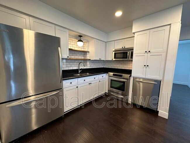 Building Photo - 1451 San Diego Dr