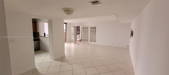 Foto del edificio - 18181 NE 31st Ct