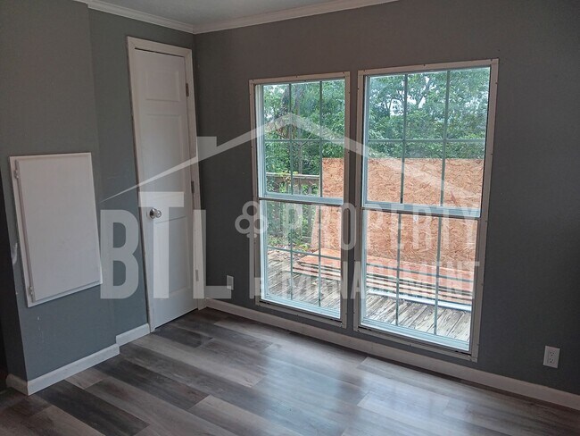 Foto del edificio - 222 Meadow Hills Ln