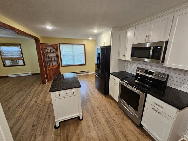 Foto del edificio - 7759 W Ridge Rd