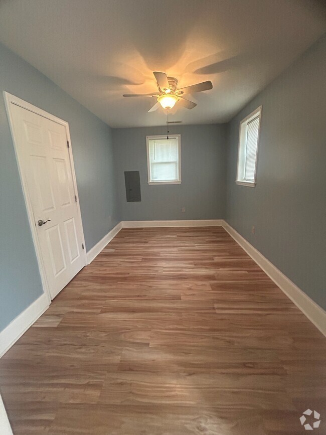 North East Winston Apartments for Rent with Hardwood Floors Winston