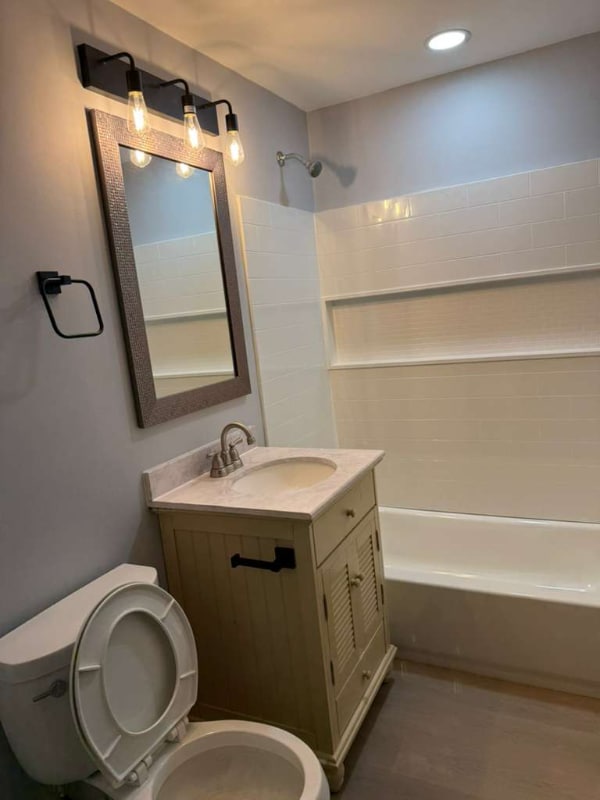 Foto del edificio - 1379 River Dr