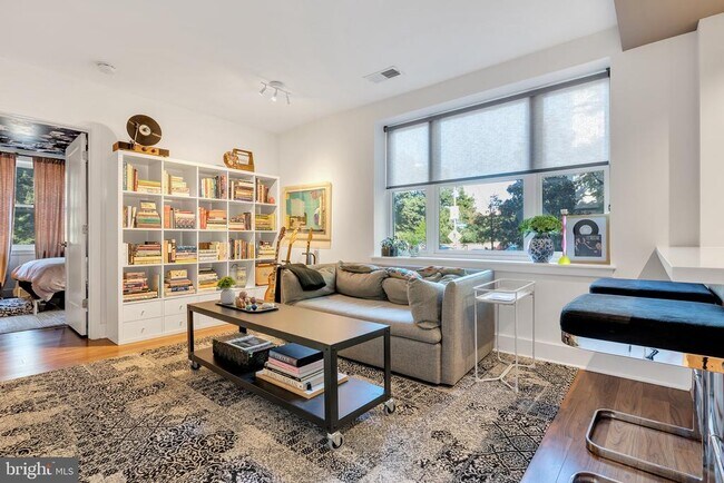 Foto del edificio - 2331 15th St NW