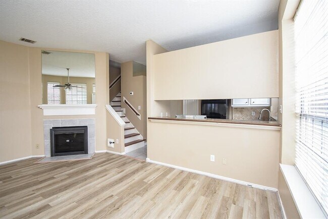 Foto del edificio - 8888 Benning Dr