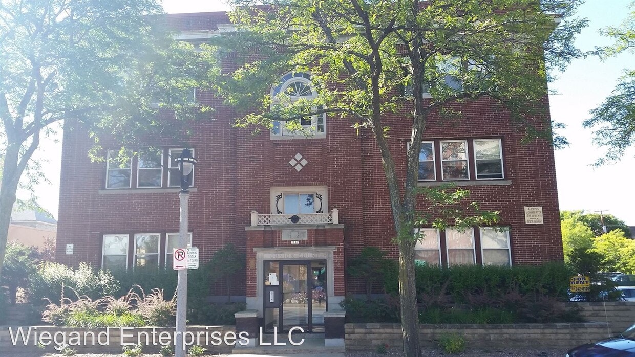 Primary Photo - 2217 W Wisconsin Ave