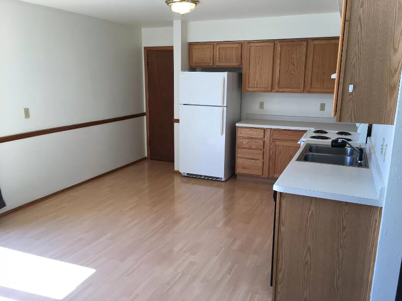 Primary Photo - 2030 Coronado St