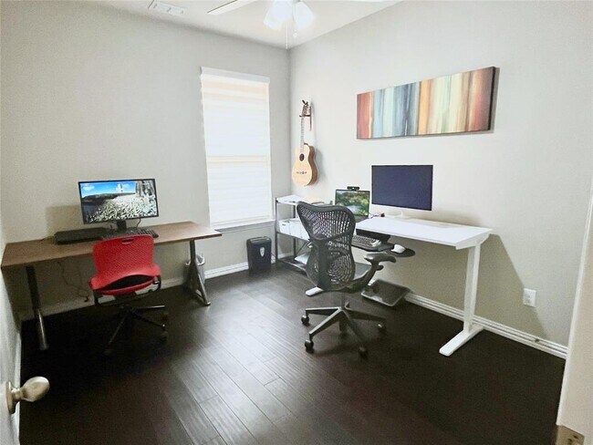Foto del edificio - 3712 Sweetbriar Dr