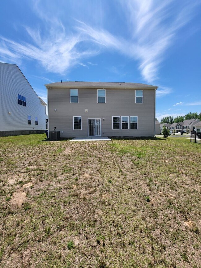 Building Photo - Beautiful 4BR/2.5BA Home in Gambill Forest