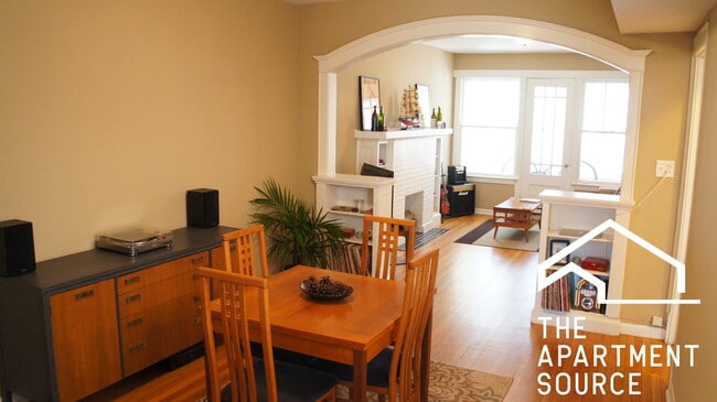 Building Photo - 2659 N Saint Louis Ave