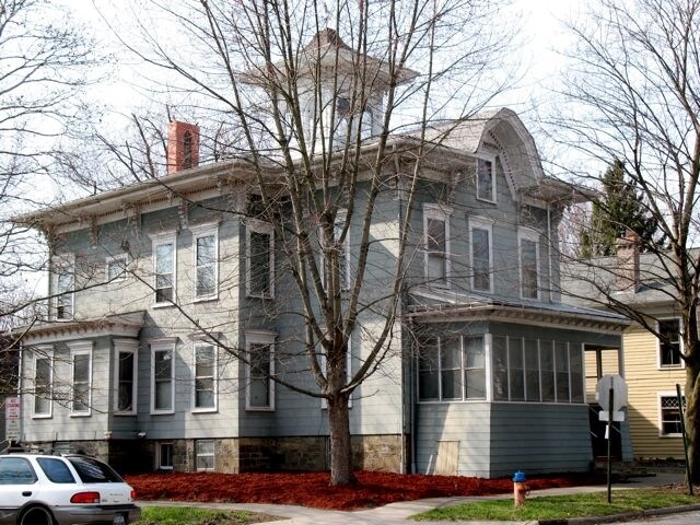Building Photo - 232 S Geneva St