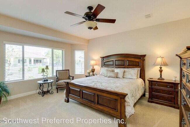 Foto del edificio - 2 br, 2.5 bath House - 16740 W Monte Vista Rd