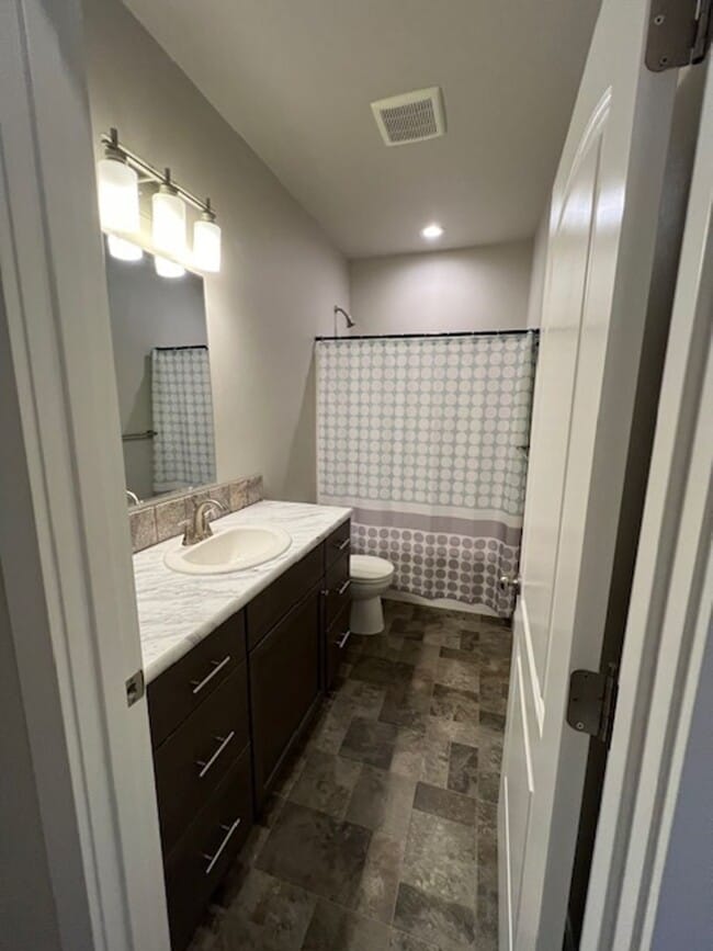 Building Photo - Beautiful Home in Quincy