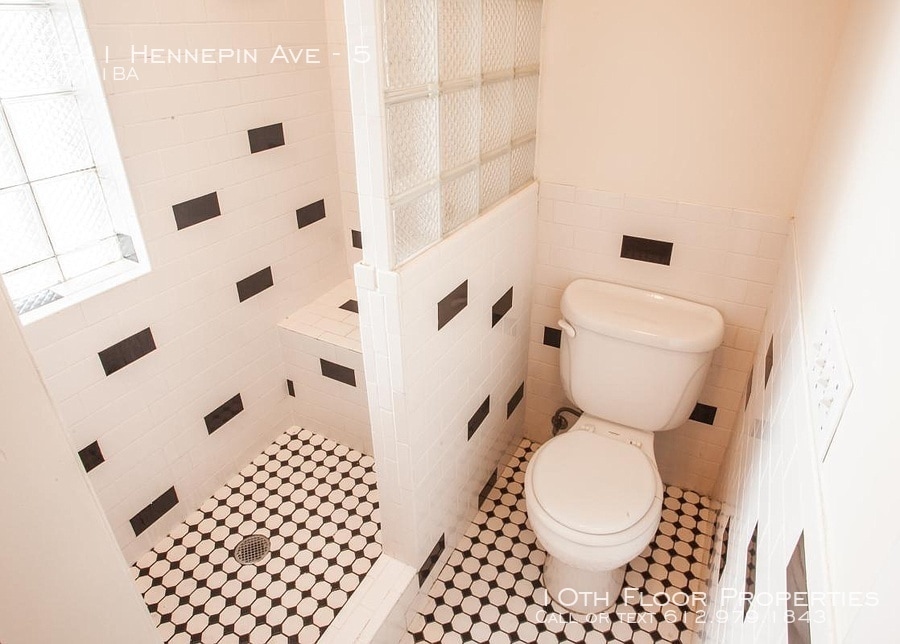 Primary Photo - 2641 Hennepin Ave - 5 - 3 beds, 1 full bath