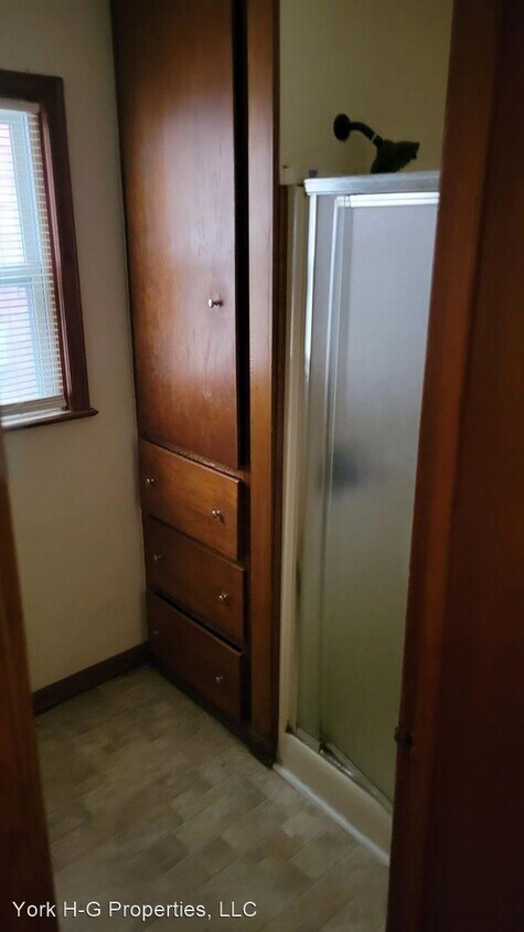 Foto del edificio - 5 br, 2 bath House - 613 S Albemarle Street