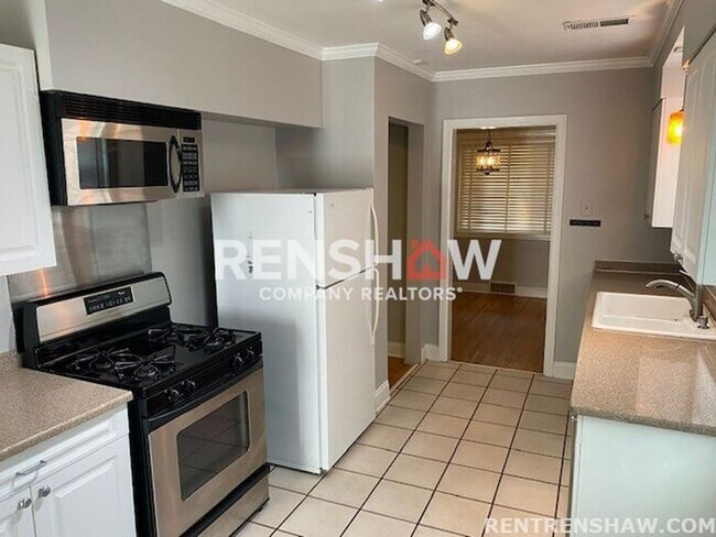 Building Photo - 3823 Mimosa Ave