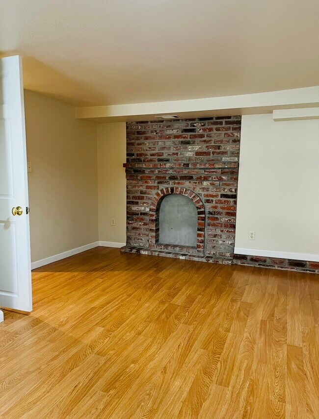 Foto del edificio - 2071 Clinton Ave