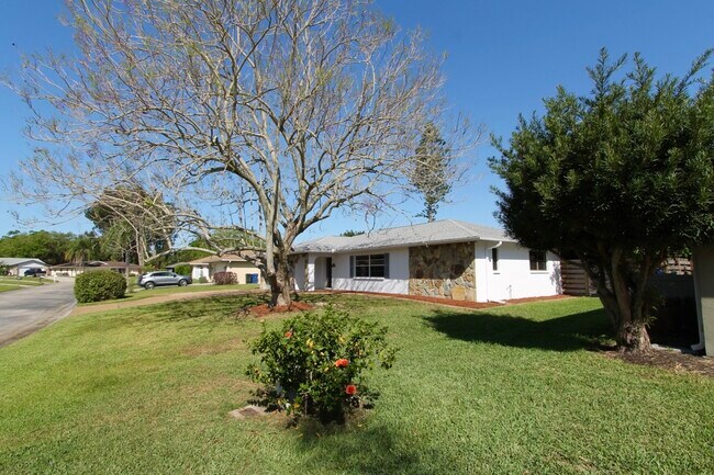 Building Photo - 5369 Fox Run Rd