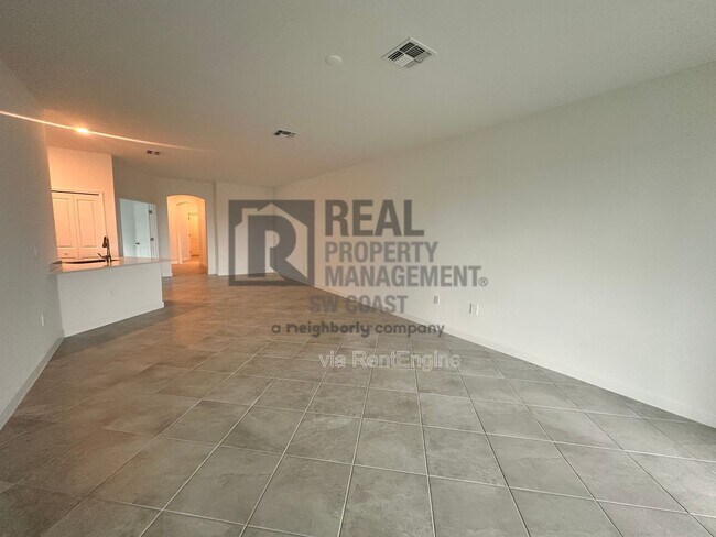 Building Photo - 20503 Hazelnut Ct S