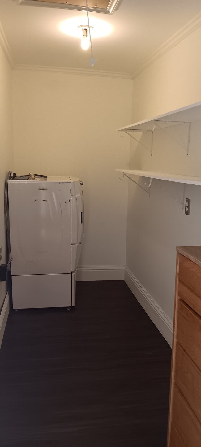 Laundry room - 307 Church St