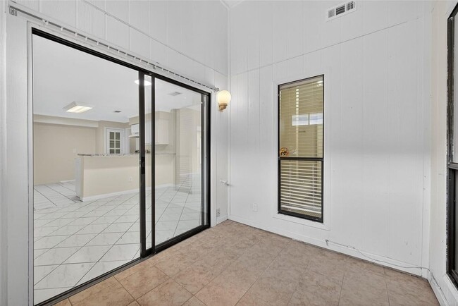 Building Photo - 6415 Grandvale Dr