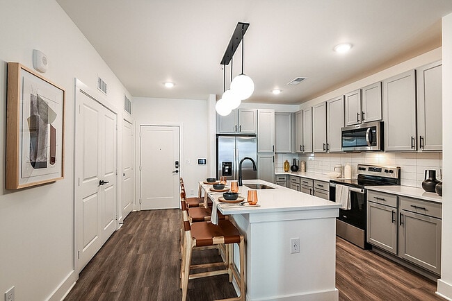 Building Photo - Volta