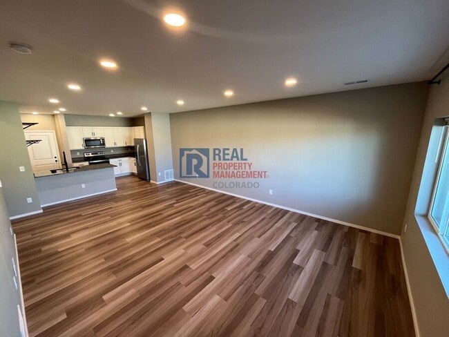 Building Photo - 3644 Ronald Reagan Ave