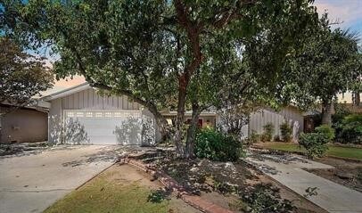 Primary Photo - 6020 Friant Dr