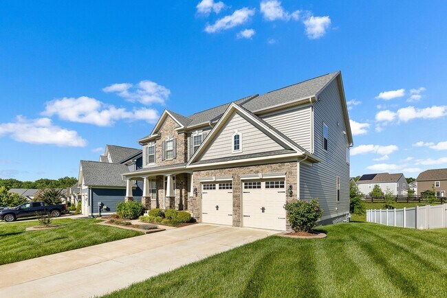 Foto del edificio - EMBREY MILL - STAFFORD - HUGE 6 BEDROOM HOME