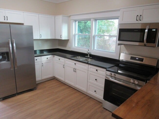 Foto del edificio - 609 N Aycock St