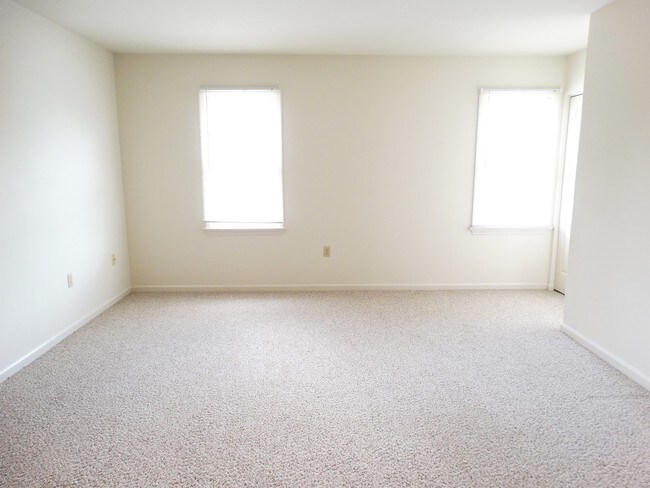 Building Photo - 205 Miller Rd