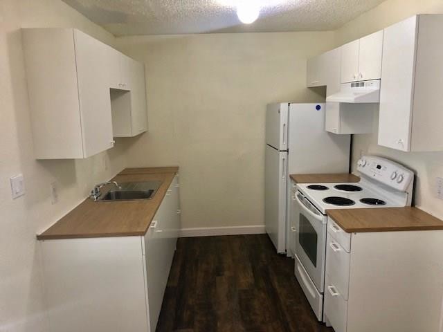 Building Photo - 8127 Stonehurst St