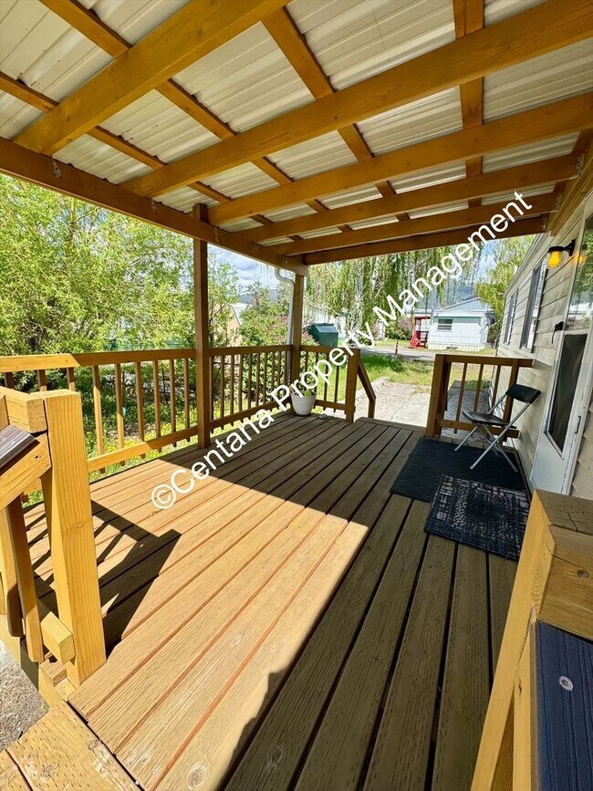 Foto del edificio - 3 bedroom 2 bathroom mobile home off of Co...