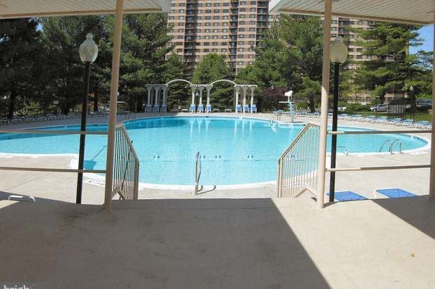 Primary Photo - 1111 University Blvd W