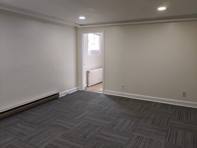 Building Photo - 2025 5th St S