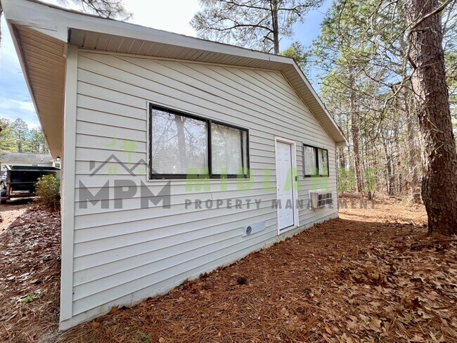 Foto del edificio - 290B Browning Court