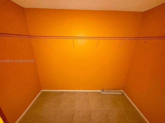 Foto del edificio - 4848 NW 24th Ct